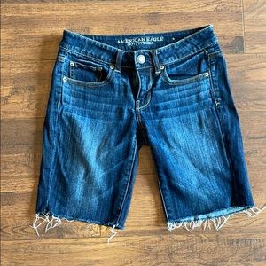 American Eagle Bermuda size 4